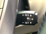 【クルーズコントロール】高速道路もラクラク走行。アクセルを離しても一定速度で走行ができ、長距離運転時の負担を軽減!加速・減速も簡単なスイッチ操作で調整できます。