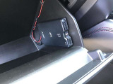 ETCが装着されています。再セットアップ後高速道路の料金所をノンストップで通過できて大変便利です。