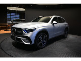 メルセデスの認定中古車「サーティファイドカー」には、最大100項目にも及ぶ点検・整備項目が設定されています