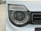 LEDヘッドライトは、点灯の瞬間から最大光量を発揮し、突然暗くなるトンネルなどでの安定感を高めます。