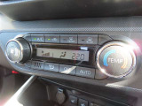 オートエアコンで車内はいつでも快適です♪