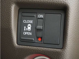 ◆片側電動スライドドア◆狭い駐車場でも乗り降りが楽々♪お子様が隣の車にドアを当ててしまう心配もございません!小さなお子様連れの方もこれで安心。