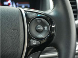 ◆アダプティブクルーズコントロール◆予め設定した車速内でクルマが自動的に加減速。前走車との適切な車間距離を維持しながら追従走行します。【LKAS】車線維持支援システムでステアリング操作を支援。