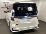 スライドドアなら狭い駐車場でもドアをぶつける心配がありません。ステップが低く乗り降りもしやすいです。