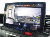 駐車や狭い道でも周囲をしっかり確認できるパノラミックビューモニター!バックカメラ付きで、後方確認も安心・安全です!