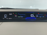 メータは先進的なデジタルメーターを採用!ゆっくりと数字が動くのでとても見やすく表示されます!続可能距離等の情報やHonda SENSINGの注意・警告も表示します!