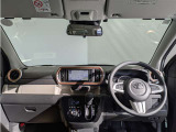 見通しのよいすっきりとした視界で、誰でも運転しやすいです。運転のしやすさは疲れにくさにも繋がりますよ♪