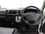 運転席廻りです。