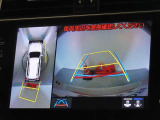 バックガイドモニターを装備しています、車庫入れもラクラクです。パノラミックビューモニターを搭載しています、上からの画像も表示されます。