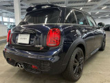 MINI自動車保険をご存知でしょか?万が一の事故の際、当社とMINI保険を引受している国内大手損保会社と連携して迅速に対応いたします。長期保険もお取り扱いしております。是非お話させてください。