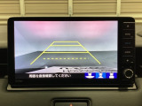 バックでの車庫入れも安心です! リアカメラが付いているバックモニター付のナビを装備しております。操作線もついており距離感も画面から確認できます。