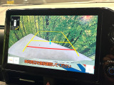 【バックカメラ】駐車時に後方がリアルタイム映像で確認できます。大型商業施設や立体駐車場での駐車時や、夜間のバック時に大活躍!運転スキルに関わらず、今や必須となった装備のひとつです!