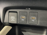 スマートフォンなどの音楽再生が可能なUSB接続ジャック装備車両です♪♪♪