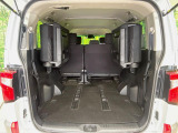 【パワーバックドア】スマートキーや運転席のボタンを押すだけでリアゲートが自動で開閉します!荷物を持っている時や、高い位置にあるバックドアを閉める際に便利な機能です♪