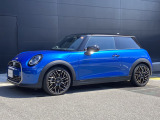 数あるMINI中古車より弊社のお車をご覧頂き、ありがとうございます!弊社はMINI正規販売店であり、整備を整えてからのご納車となりますので安心してお乗り頂けます。もちろん全国にご納車も可能です!