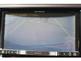 バックモニター付ですので、車庫入れも駐車もラクラクです。