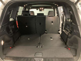 当店でお車をご購入のお客様はオーナー様専用保険「メルセデス・ベンツ保険」にご加入頂けます。飛来物によるフロントガラス破損やパンクによるタイヤ交換の際に、修理費用の一部をお支払いしております。