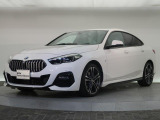 BMWのお車は、走行の安定性とコーナリングの良さを追求し、思い通りにハンドルの操作可能です。試乗車もご用意しておりますので、ぜひ&ldquo;駆け抜ける歓びをご体感ください!