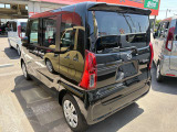 ☆お車についた傷やヘコミ、事故の修理もハヤシにお任せください。自社鈑金工場で修理ができますの安心です☆