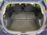 普段のお買い物や通勤、送迎等に十分な荷室スペースを確保しております。セカンドシートを倒すと、大きな荷物の積載も可能です♪