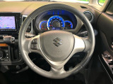 【純正革巻きステアリング】上質な革を使用することで、手にしっかり馴染みとても運転しやすいハンドルです♪