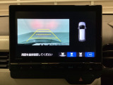 バックでの車庫入れも安心です! リアカメラが付いているバックモニター付のナビを装備しております。バンパーについているソナーや、操作線もついており距離感も画面から確認できます。