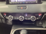 運転席と助手席にはシートヒーターが付いています☆寒い時期に腰周りを温めてくれるので体全体が温まりやすいのは勿論、暖房と違い顔に風が当たらないので、乾燥肌やドライアイの方でも大丈夫☆