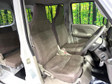 運転席シート廻りは使用感も少なく、良好な状態となっています。丁寧に使われていたことがよくわかりますね。