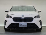 【キドニーグリル】BMWの代名詞。一目見ただけでBMWであると認識できる確固たるアイコンとして存在感を放ちます。