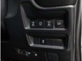 電動のスライドドアで楽々スムース!運転席からも開閉の操作もできます♪キーのスイッチひとつで自動開閉できる便利な機能もついてます♪