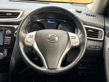インテリアに合わせたデザインのステアリングは、運転される方のことも考え、運転しやすい形状、大きさです。是非一度、実際に触ってお確かめください。