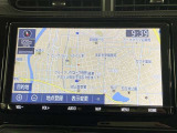 純正ナビを装備。タッチパネル式で使いやすく、お出かけもラクラクです。