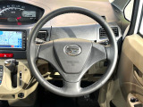 【純正革巻きステアリング】上質な革を使用することで、手にしっかり馴染みとても運転しやすいハンドルです♪