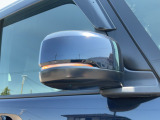 オシャレさと視認性を兼ね備えたLEDミラーウインカー♪