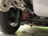 お車を安心してお乗りいただく為には、足回りの定期点検が欠かせません。サービスサポート(有償保証)では無料点検もご提供しており、安心のカーライフをお過ごしいただけるサポート体制が整っています。