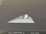 【エマージェンシーブレーキ】走行中に前方の車両等を認識し、衝突しそうな時は警報とブレーキで衝突回避と被害軽減をアシスト。より安全にドライブをお楽しみいただけます。