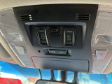 オーバーヘッドコンソール(小物入れ)付き♪各ドアの開閉も運転席から簡単操作