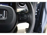 Hondaセンシングの機能のひとつ、アダプティブクルーズコントロール付!アクセルから足を離しても設定したスピードと前車との車間を保ち走行してくれます!車線維持もアシスト☆高速道路で疲労軽減ですね☆