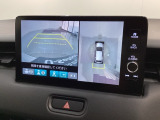 全方位モニターがついています! 車の周囲を360&deg;安全確認できるので、普段の駐車はもちろんの事、縦列駐車や幅寄せの際にも活躍してくれますよ。