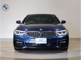【キドニーグリル】BMWは約90年もの間、ほぼ全ての車両にひと目でBMWだと分かるこの特徴的なフロントグリルが備えられ、デザイン・アイコンとして親しまれてきました。