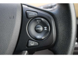 安全運転支援システムHonda SENSINGを搭載。衝突軽減ブレーキや、誤発進抑制機能、アダプティブクルーズコントロール、車線維持など複数の先進技術で安心・快適なドライブをサポートします。