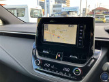 純正ナビを装備。タッチパネル式で使いやすく、お出かけもラクラクです。