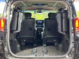 普段のお買い物や通勤、送迎等に十分な荷室スペースを確保しております。セカンドシートを倒すと、大きな荷物の積載も可能です♪