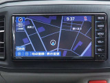 純正7インチメモリーナビ付です。Bluetooth接続、CD再生、ワンセグTVの視聴が可能です!