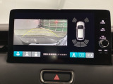 バックモニター付きで、車庫入れやバック時の後方確認をしっかりサポート。モニターに映し出される映像で死角も確認しやすく、狭い場所での駐車や後退時の操作をより安心して行えます。