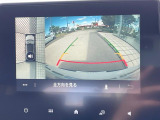 ●パノラミックビューモニター:専用のカメラにより、上から見下ろしたような視点で360度クルマの周囲を確認することができます☆死角部分も確認しやすく、狭い場所での切り返しや駐車もスムーズに行えます。