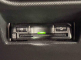 ETCカードを挿入することで高速道路を利用する際の支払いがキャッシュレスになったり、ETCスマートインターチェンジが利用できたり、とても便利なアイテムです!
