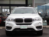 BMW在庫保有台数常時100台以上!ご来店の際はBMW本店(厚木市下荻野140-1)にご来店ください!弊社自慢の全天候型ショールーム!BMW在庫保有台数常時100台以上ございます!