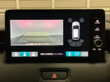 バックでの車庫入れも安心です! リアカメラが付いているバックモニター付のナビを装備しております。バンパーについているソナーや、操作線もついており距離感も画面から確認できます。
