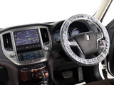 使いやすさや安全性を追求したステアリング周り!高級車ゆえにスイッチ類が多いのも特徴ですね!考え尽くされた配置ですぐに使いこなす事が出来ますのでご安心下さい!是非、体感してみて下さい!!